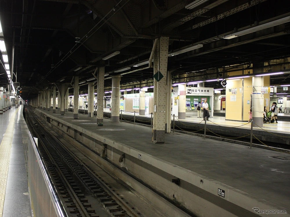 上野駅の13番線と14番線の間にある荷物ホーム（2015年8月）。『四季島』専用ホームとして再整備される。