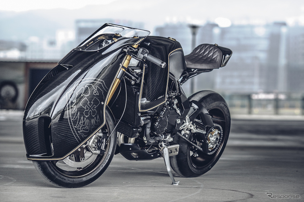 ROUGH CRAFTS『Ballistic Trident』、ベースモデルはMVアグスタ『ブルターレ800RR』。