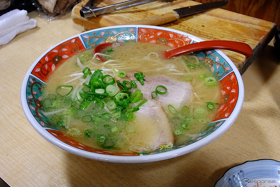 広島市西区福島町の「あきちゃん」で広島ラーメン