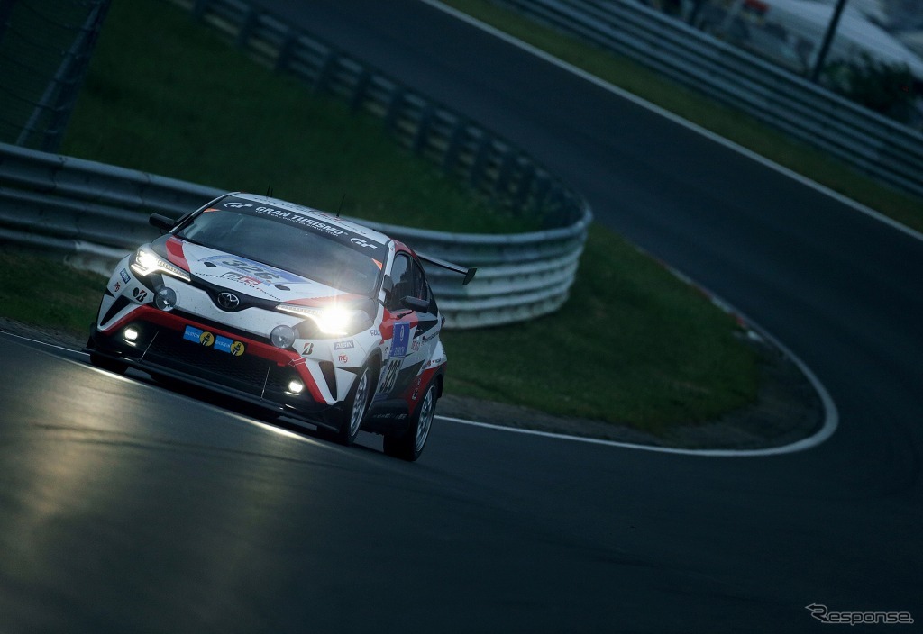 TOYOTA C-HR Racing