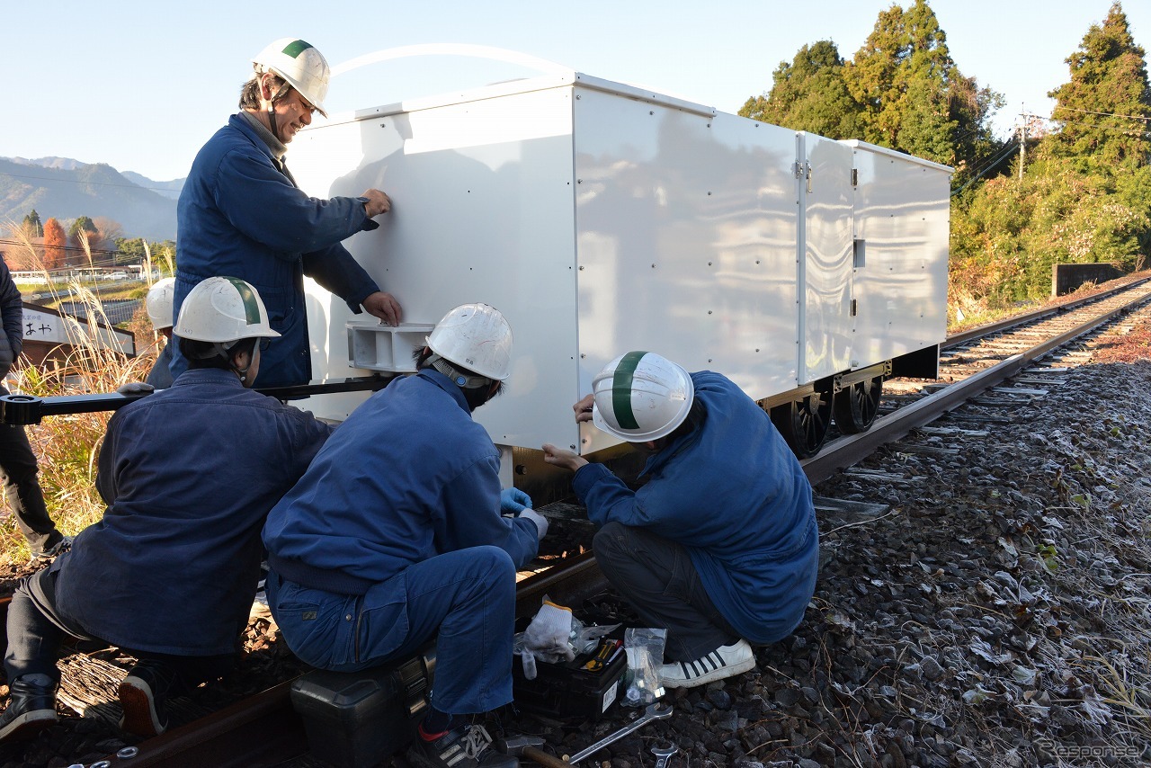 12月11日に行われた新車両の搬入