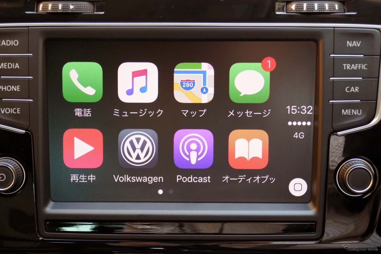 「App-Connect」でiOSの「CarPlay」を起動するとiPhone内のデータが反映できる