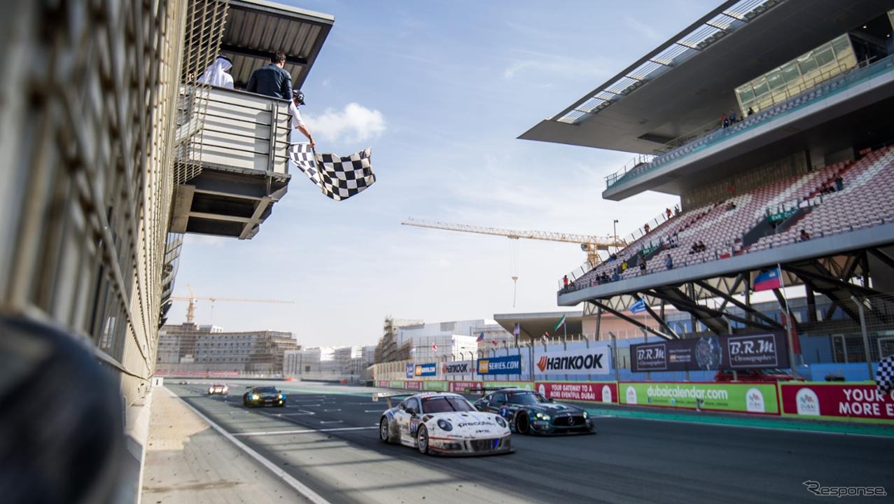ポルシェ911 GT3に「R」、24時間レースを初制覇