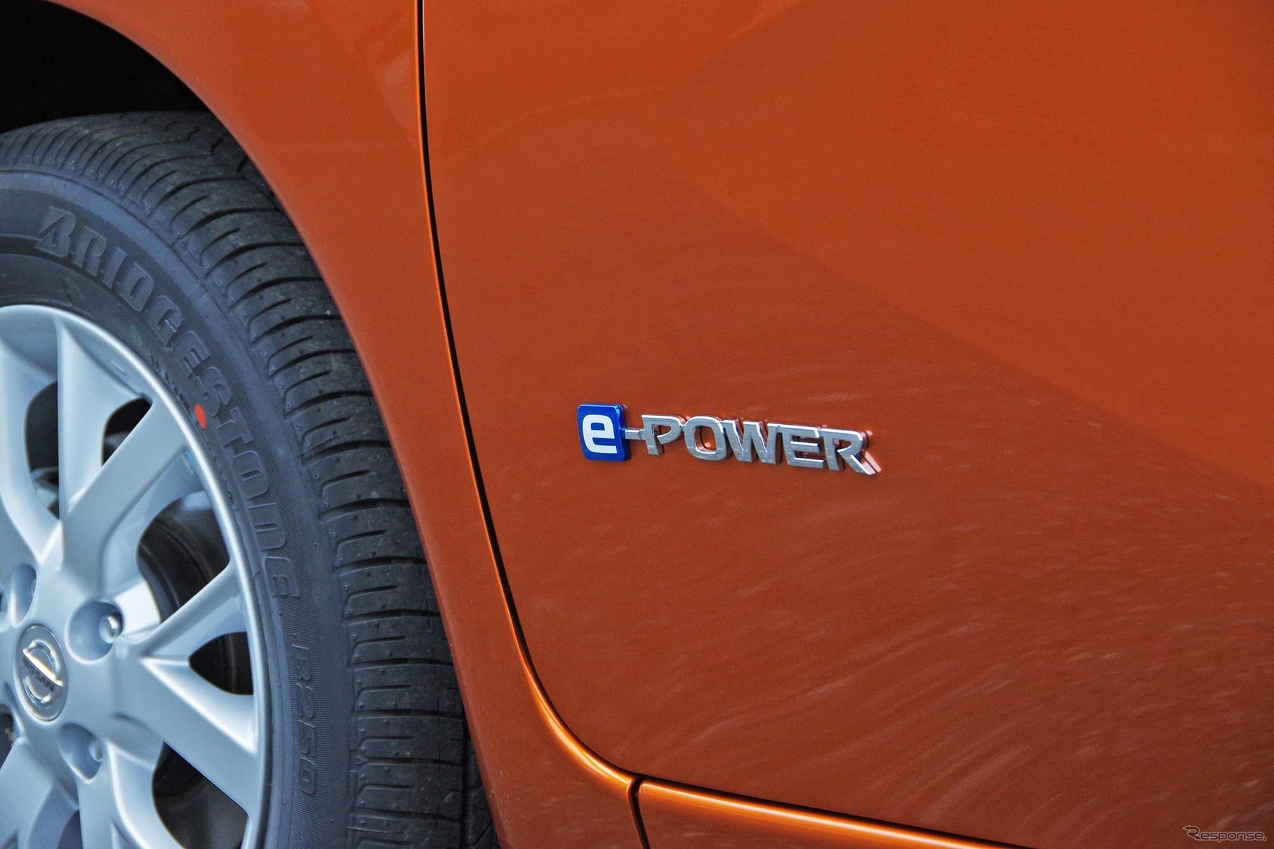 日産 ノート e-POWER