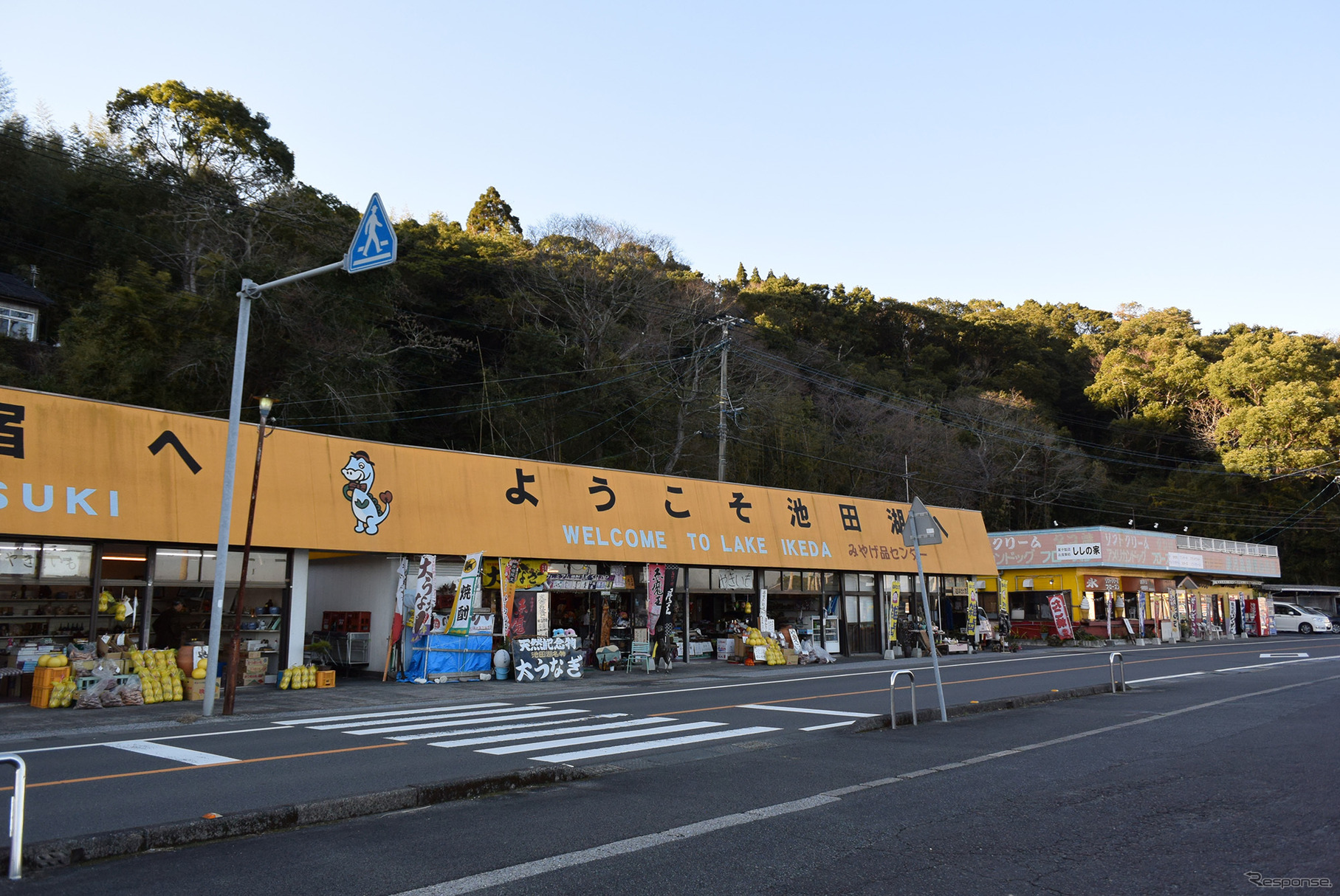 お土産屋さんのモール。