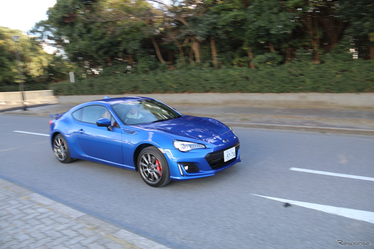 東京オートサロン2017で実施されたカスタムカー同乗試乗会