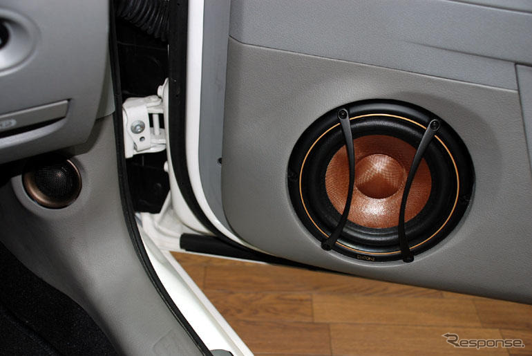 【東京スペシャルインポートカーショー07】高級スピーカーで勝負、三菱電機