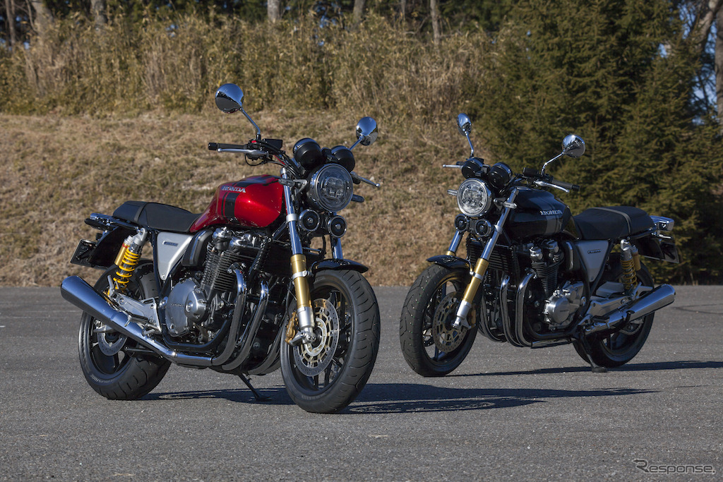 ホンダCB1100RSと、CB1100EX（写真右）。