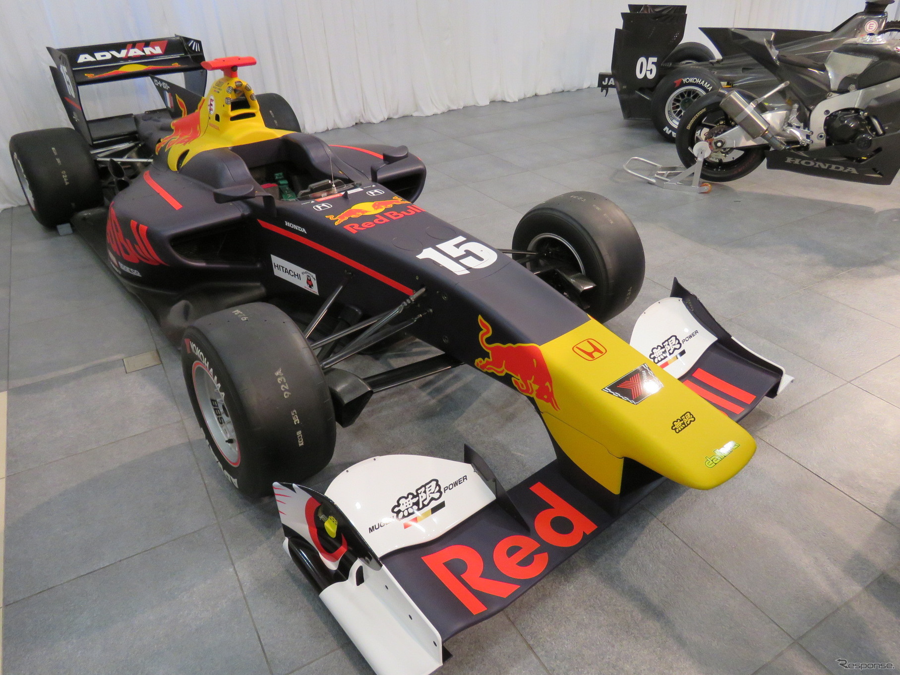 ホンダの今季モータースポーツ活動発表会にレッドブルカラーのSF14が登場。