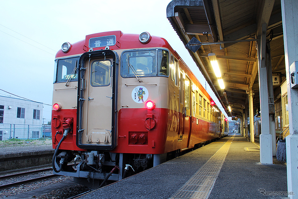 烏山線のキハ40形気動車