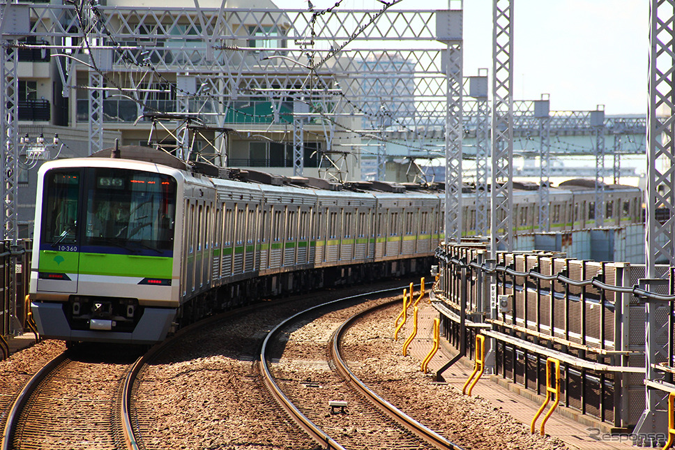 都営新宿線 10-300R形
