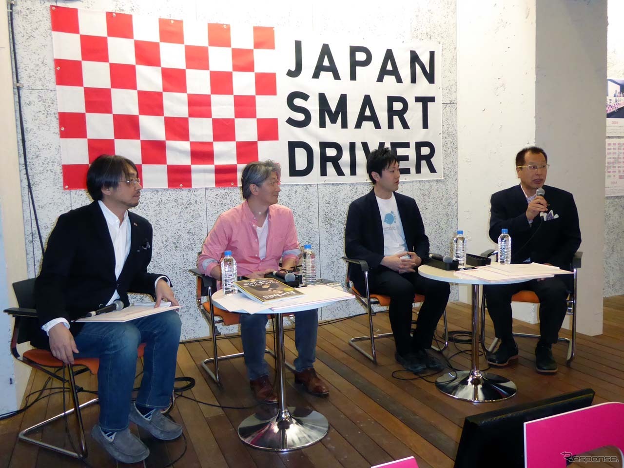 「SMART DRIVER」を目指すために思いを語る4名。左から小山薫堂氏、小笠原 治氏、石川善樹氏、菰田 潔氏
