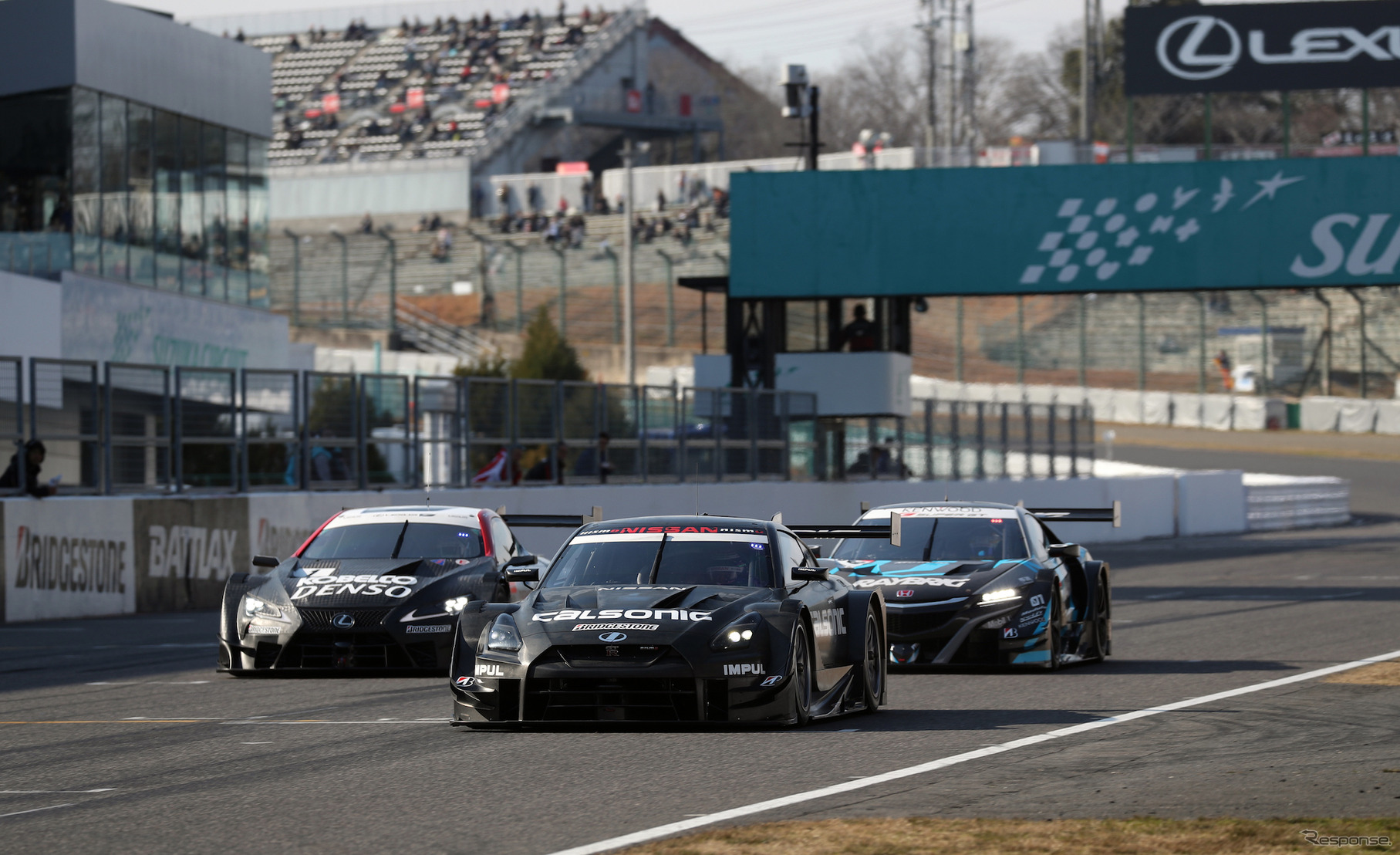 2017 鈴鹿ファン感謝デーでデモ走行した、今季のGT500ニューマシン3種。