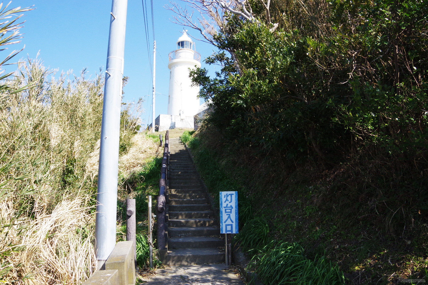 洲崎灯台を訪れる