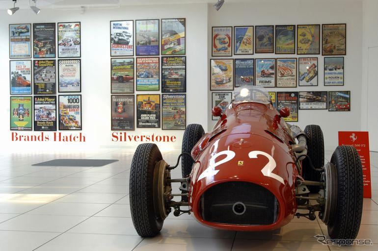 フェラーリ60年ポスター展