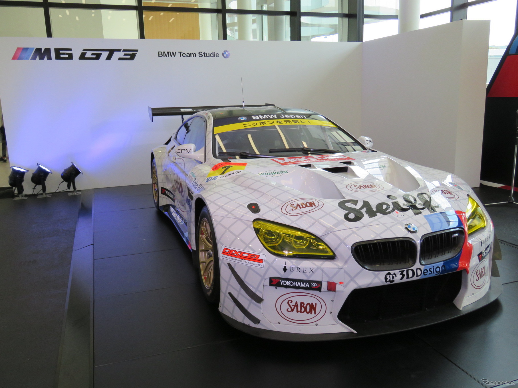 今季仕様のカラーリングを纏った「BMW M6 GT3」。