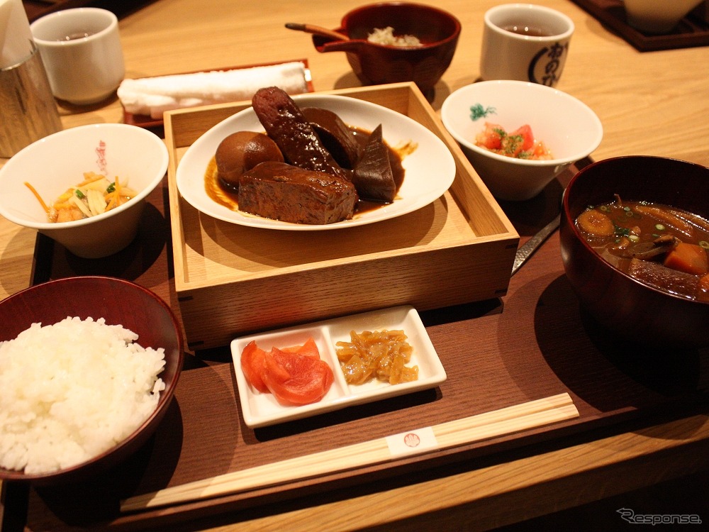 ゲートタワーのレストラン街には37店舗が出店する。写真は「厨 盛田（DAIDOKO MORITA）のおでん料理。