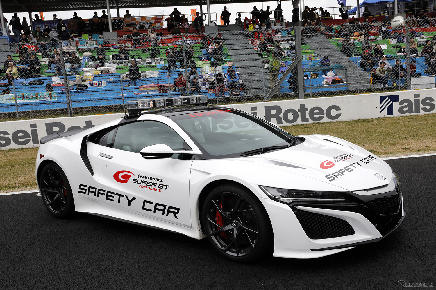 SUPER GTのセーフティカー、ホンダNSX。