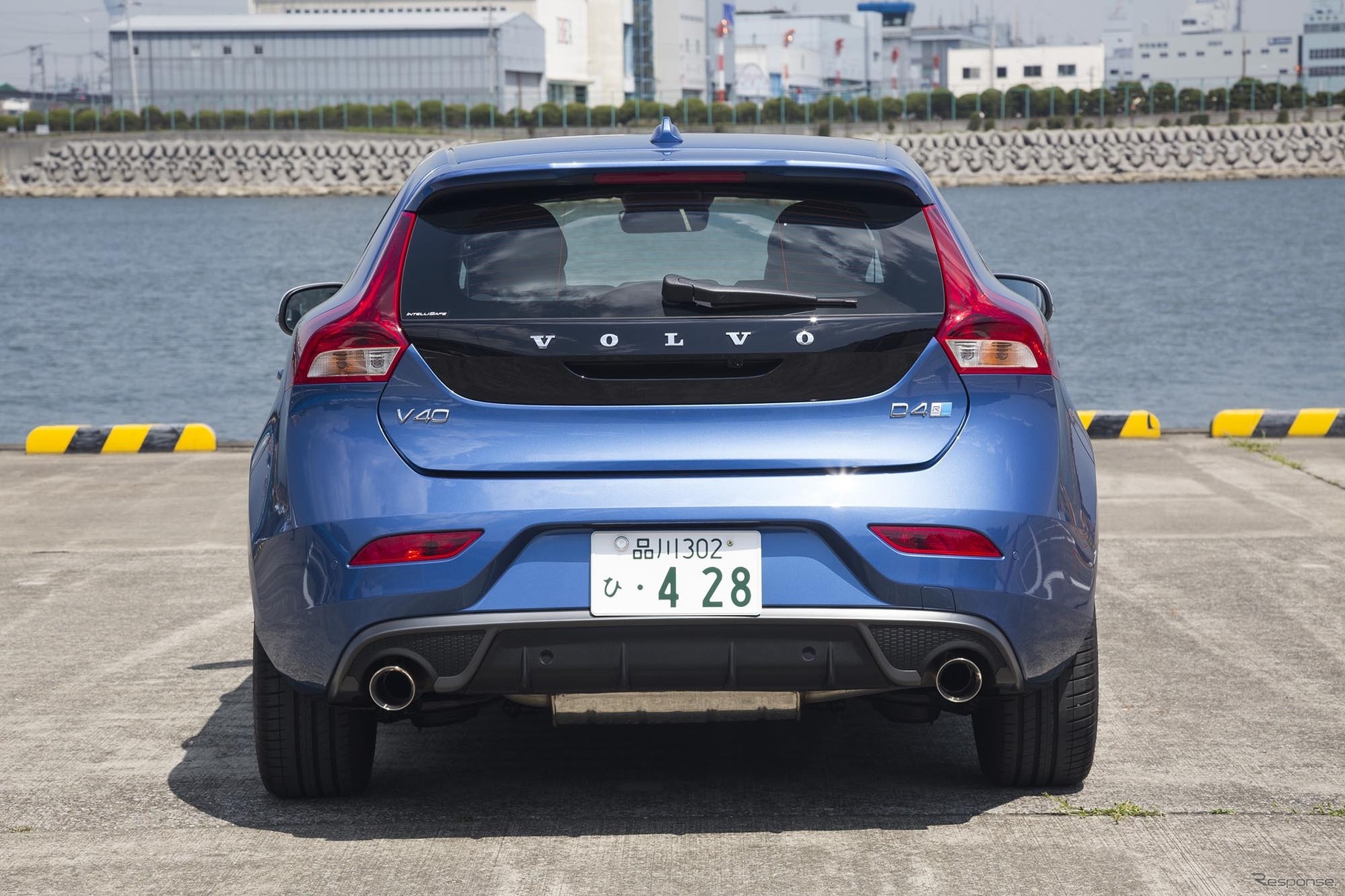 ボルボ V40 D4 R-Design ポールスターエディション