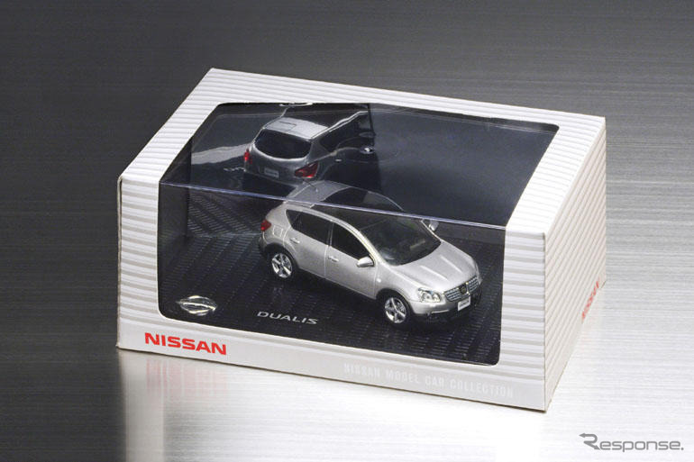 日産 MINICAR collection に デュアリス、スカイライン が追加