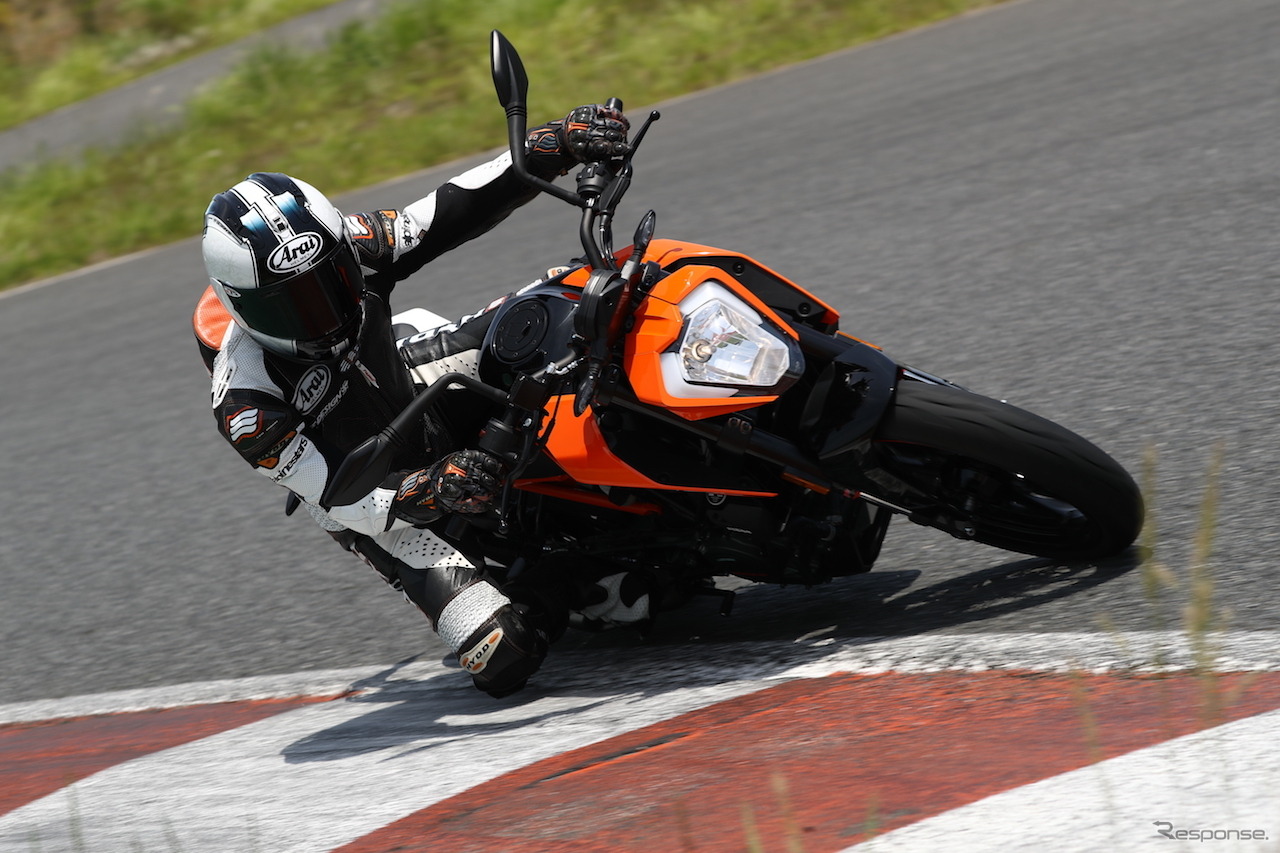 元ロードレース世界選手権GP250チャンピオンの原田哲也さん。