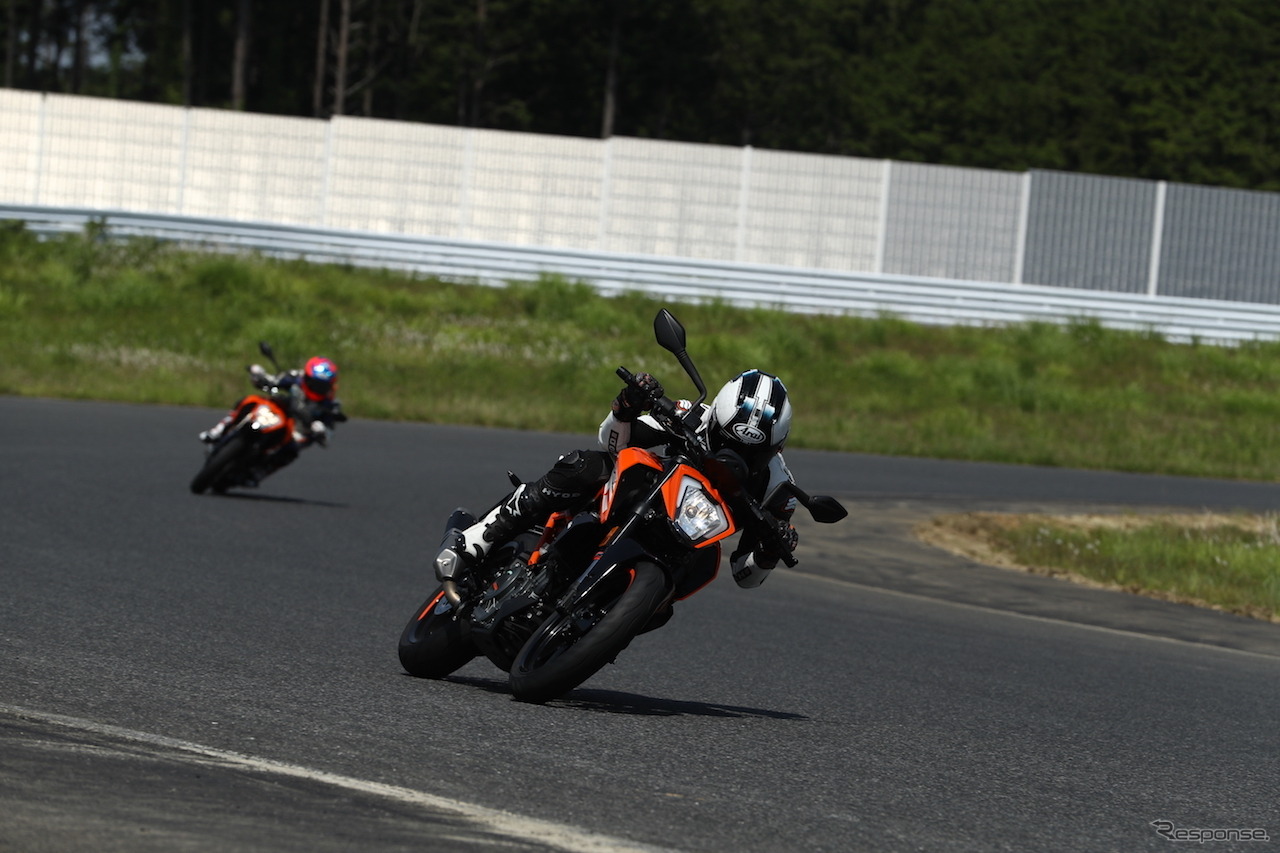 元ロードレース世界選手権GP250チャンピオンの原田哲也さん。