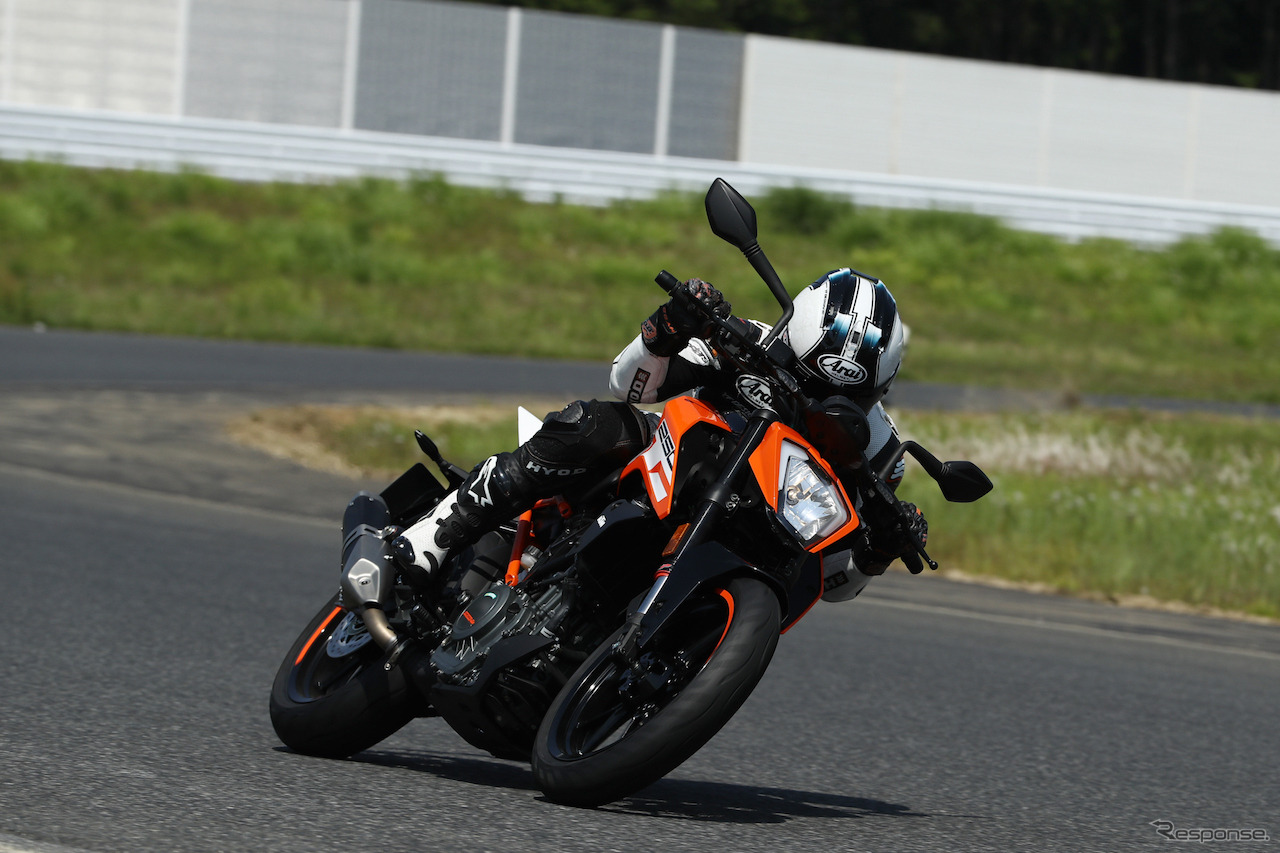 元ロードレース世界選手権GP250チャンピオンの原田哲也さん。