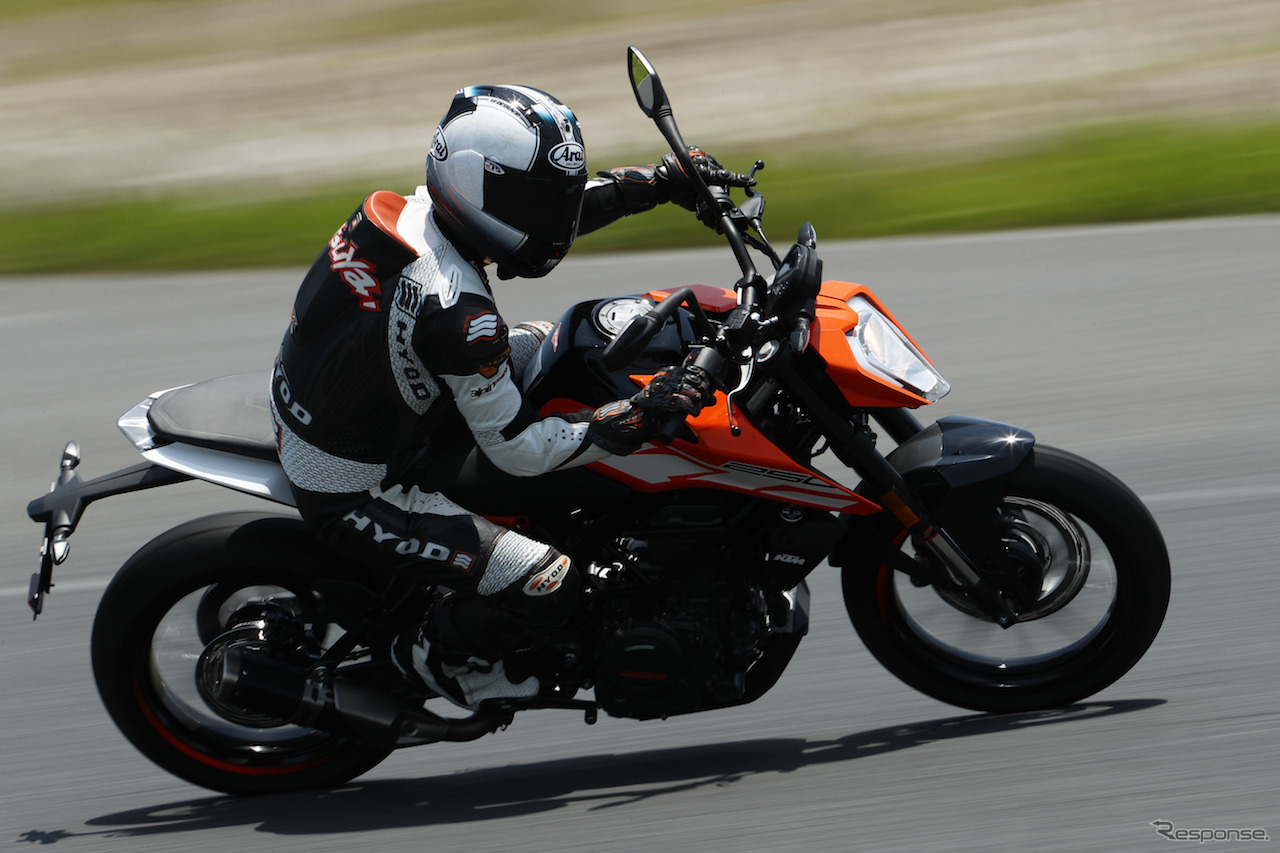 元ロードレース世界選手権GP250チャンピオンの原田哲也さん。