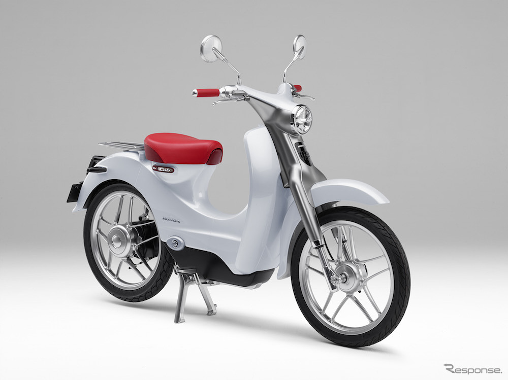 2015年東京モーターショーで披露した『EV-Cub Concept』