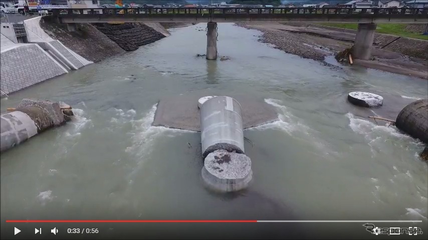 久大本線は花月川橋りょうが流出するなどの被害が発生。うきは～日田間で運転を見合わせている。