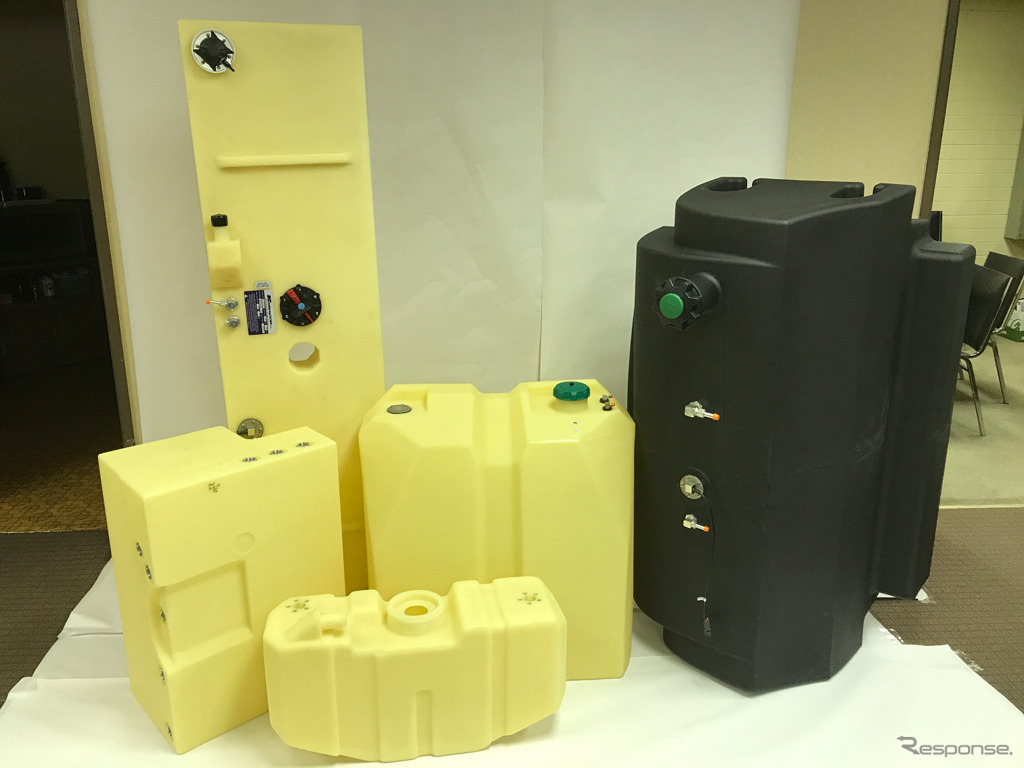 ボート用プラスチック製燃料タンク