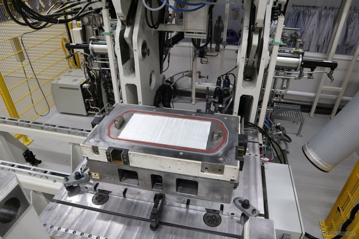 ヘンケルのコンポジットラボを発表