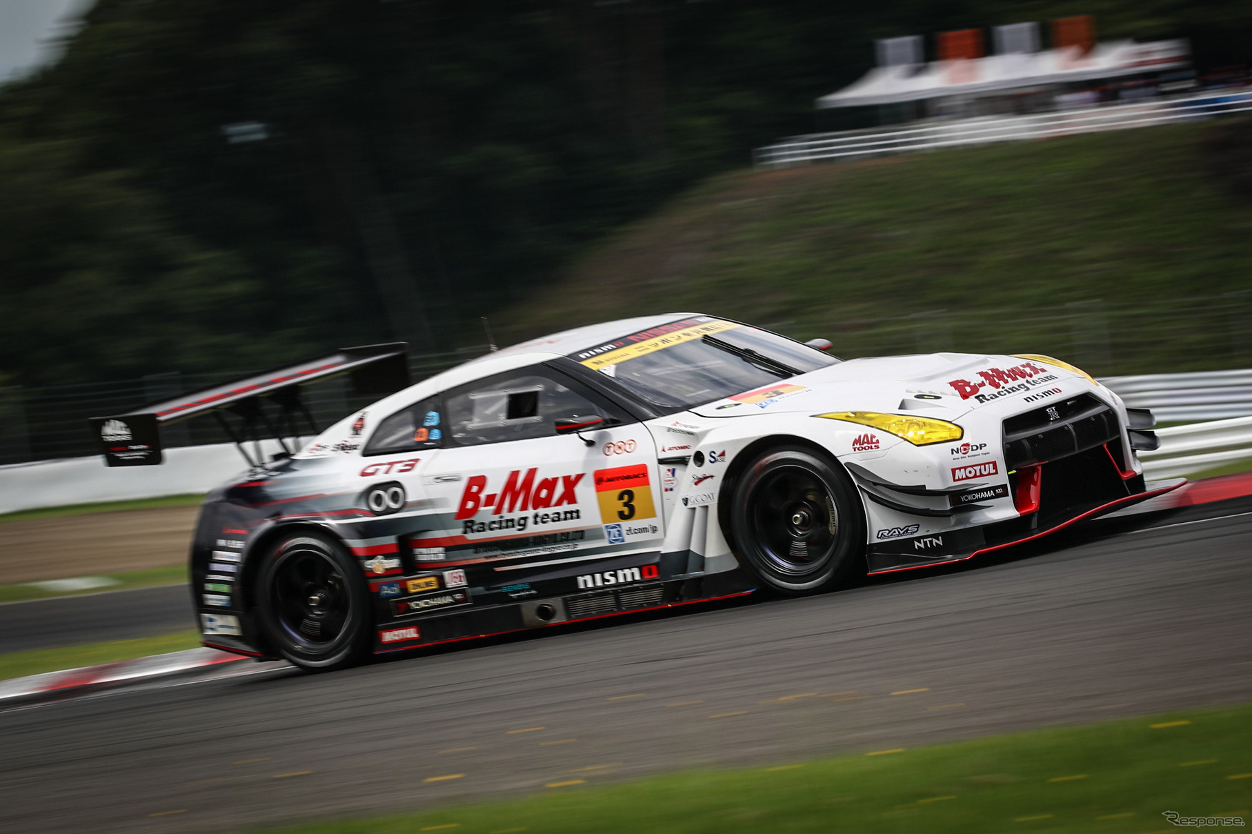 GT300クラス予選5位の#3 GT-R。