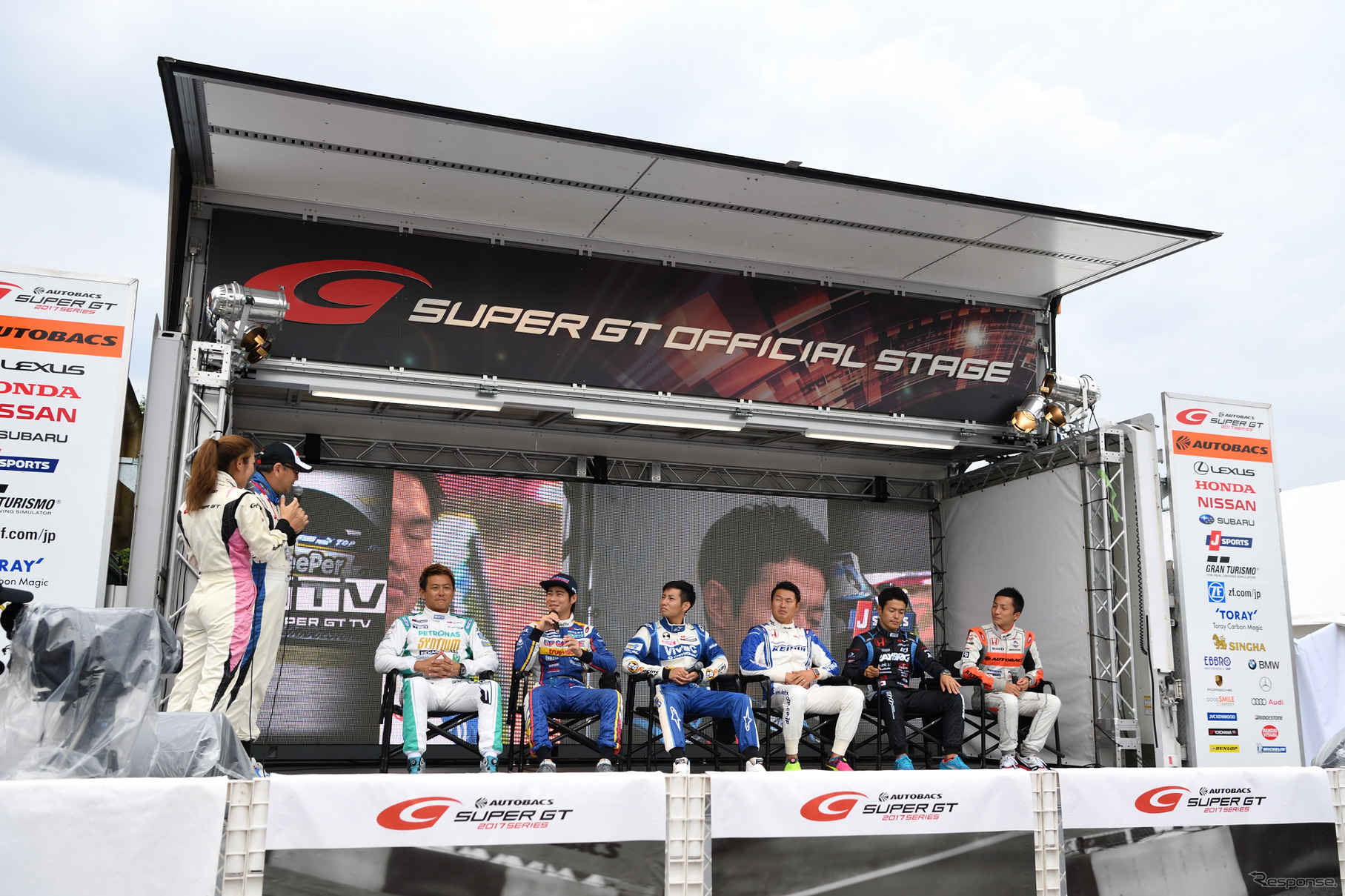 予選TOP3ドライバートークショー