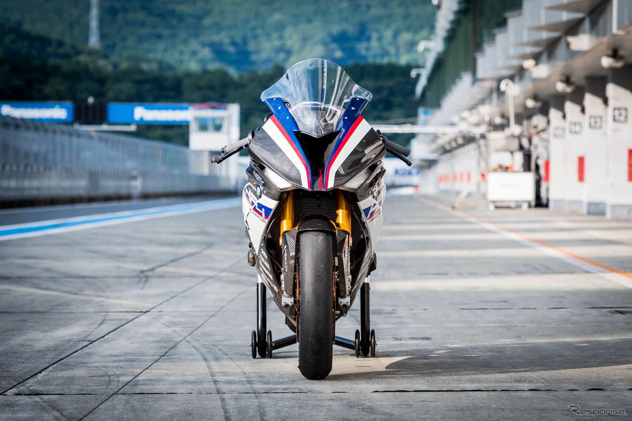 BMW HP4 RACE メディア向け技術説明会。
