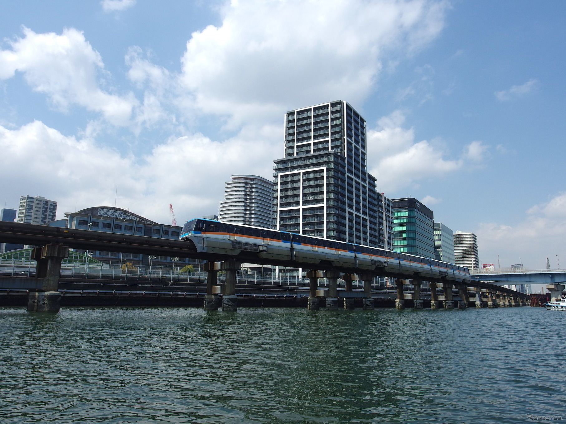 9月のダイヤ改訂で、夕方帯や深夜帯の一部駅で運行間隔が見直される東京モノレール。