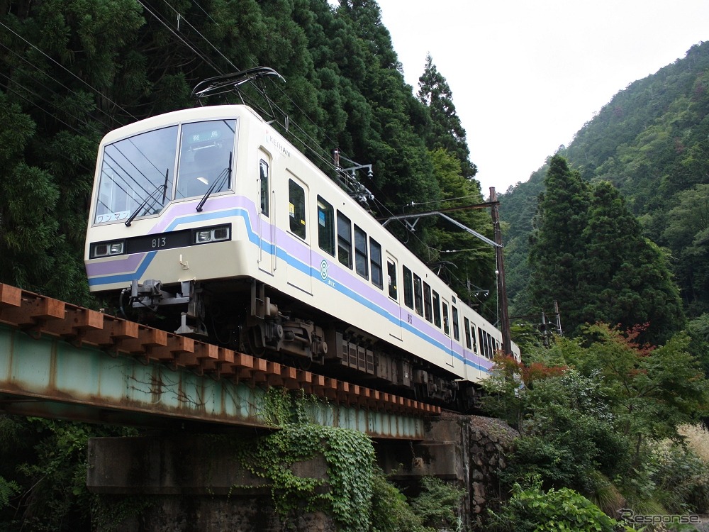 6社の鉄道路線は山岳区間を通り抜ける。写真は叡山電鉄。