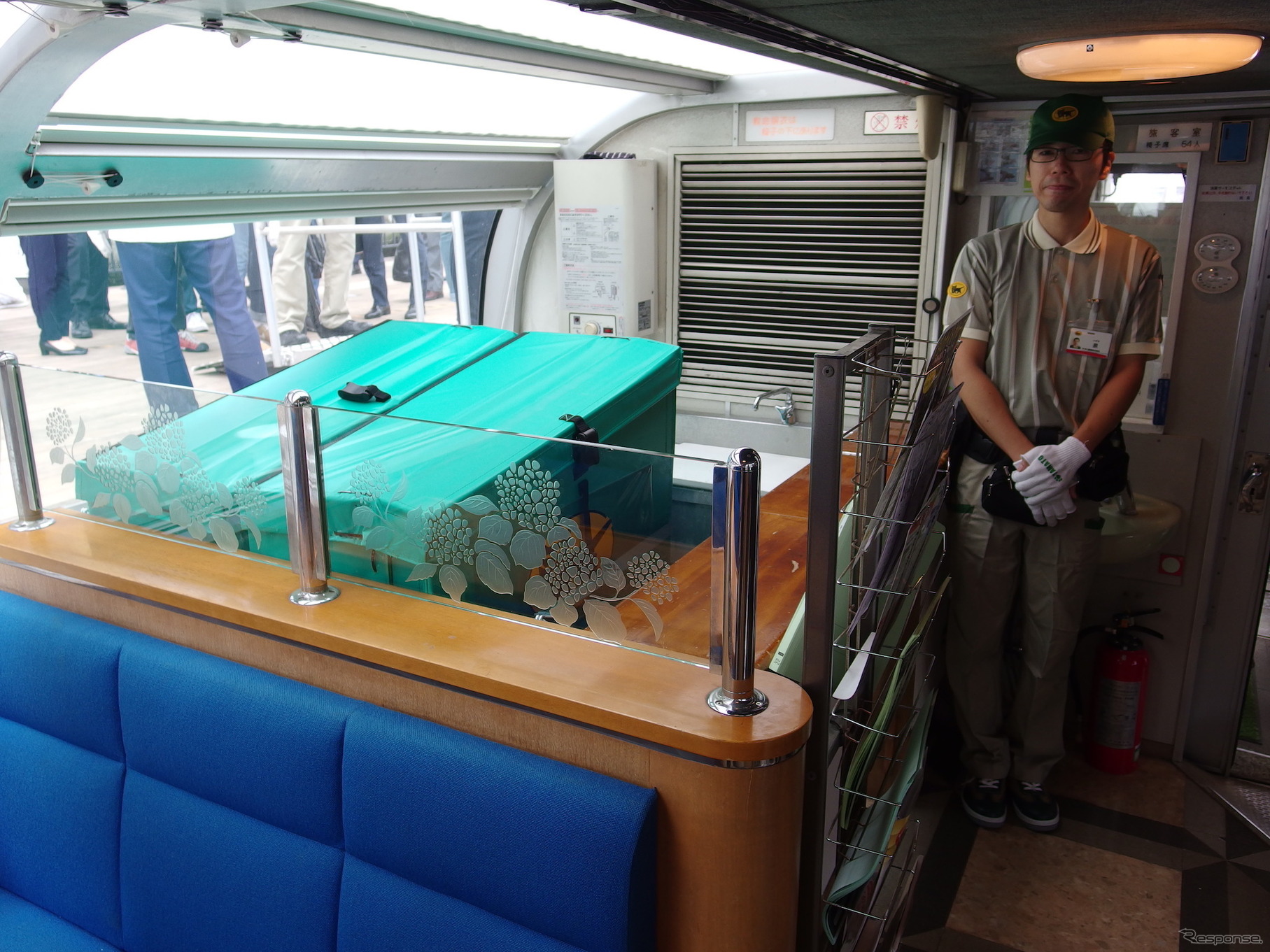 水上バスで「客貨混載」実証実験