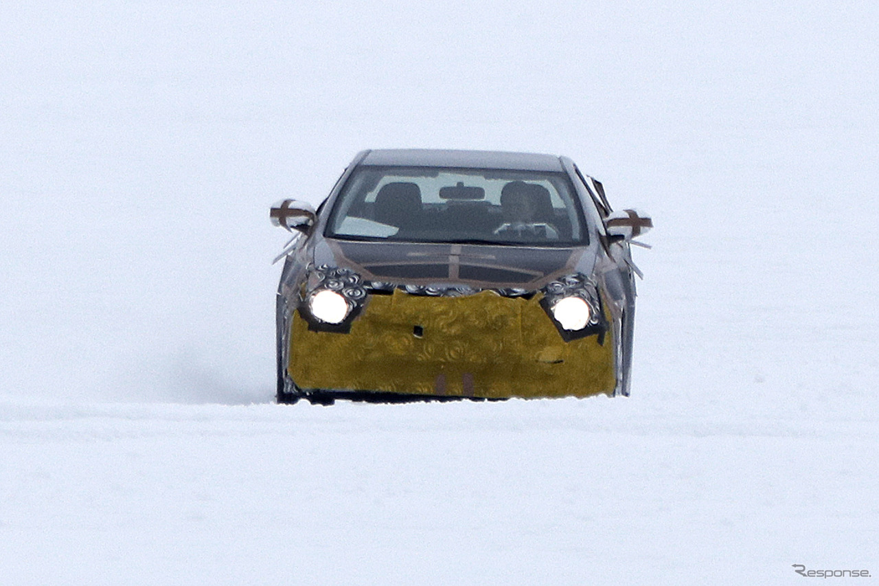 トヨタ カローラ 次期型 スクープ写真