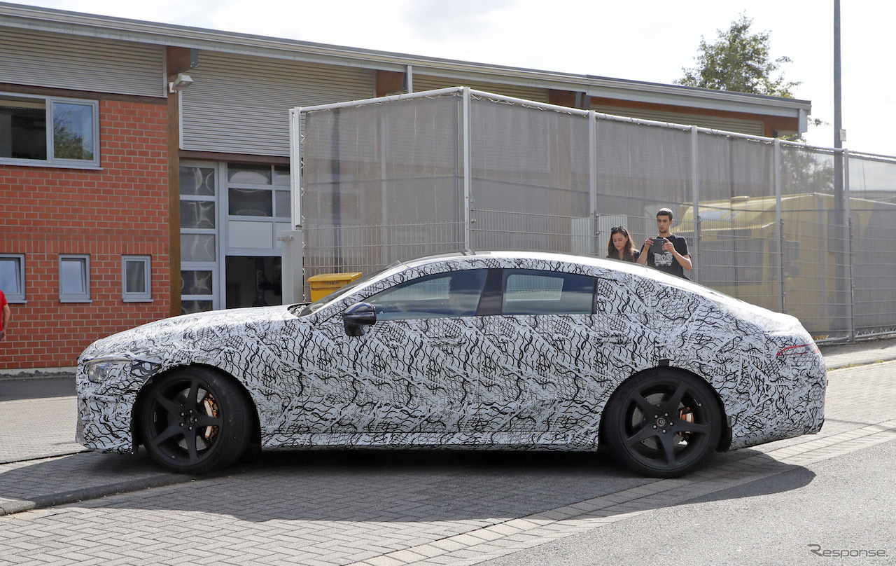 メルセデス AMG GT 4ドア スクープ写真