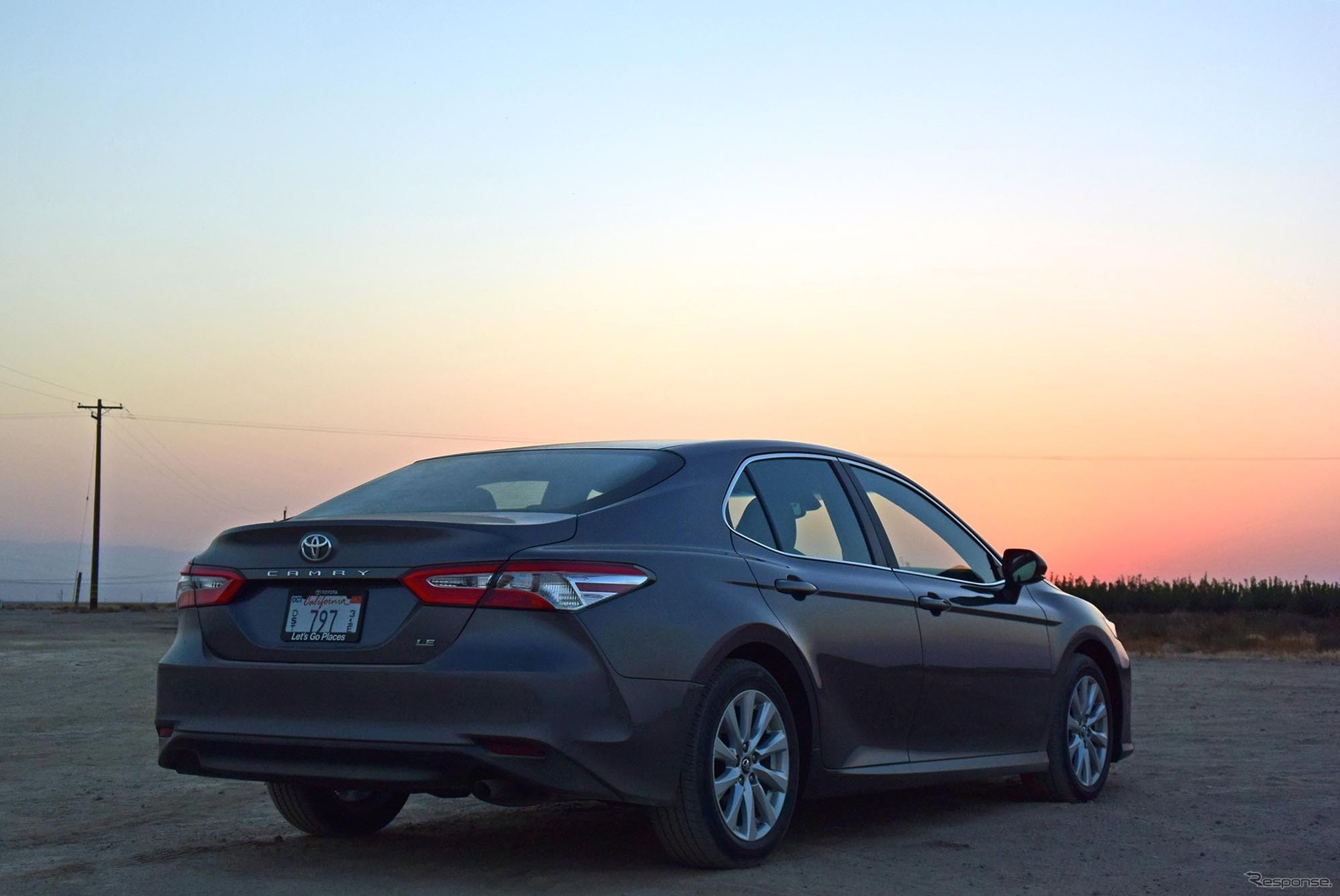 州際高速道路5号線でロサンゼルスからサンフランシスコへ向かう途中、日暮れを迎えた。