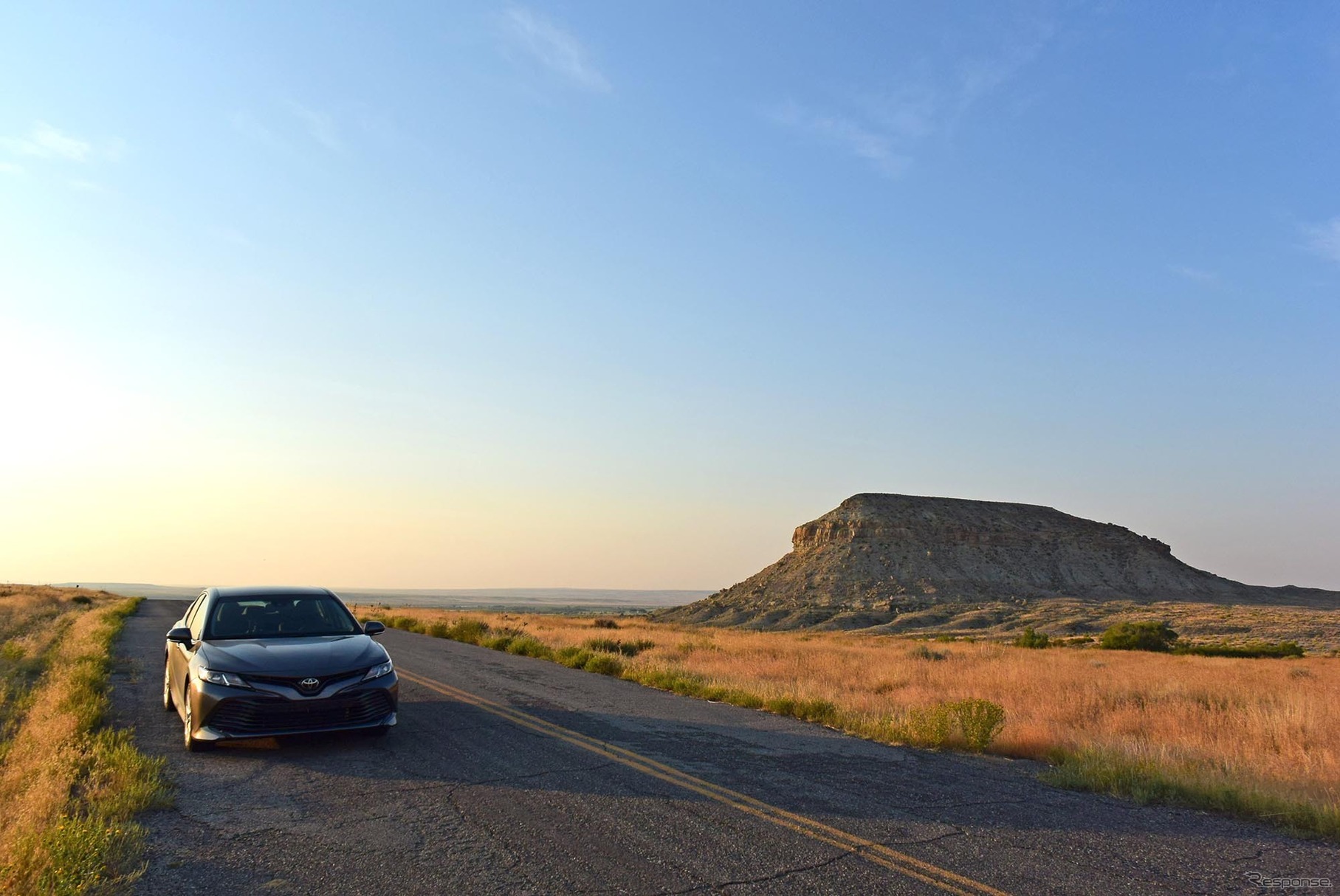 至る所に西部劇さながらの岩山がみられるワイオミングの風景。