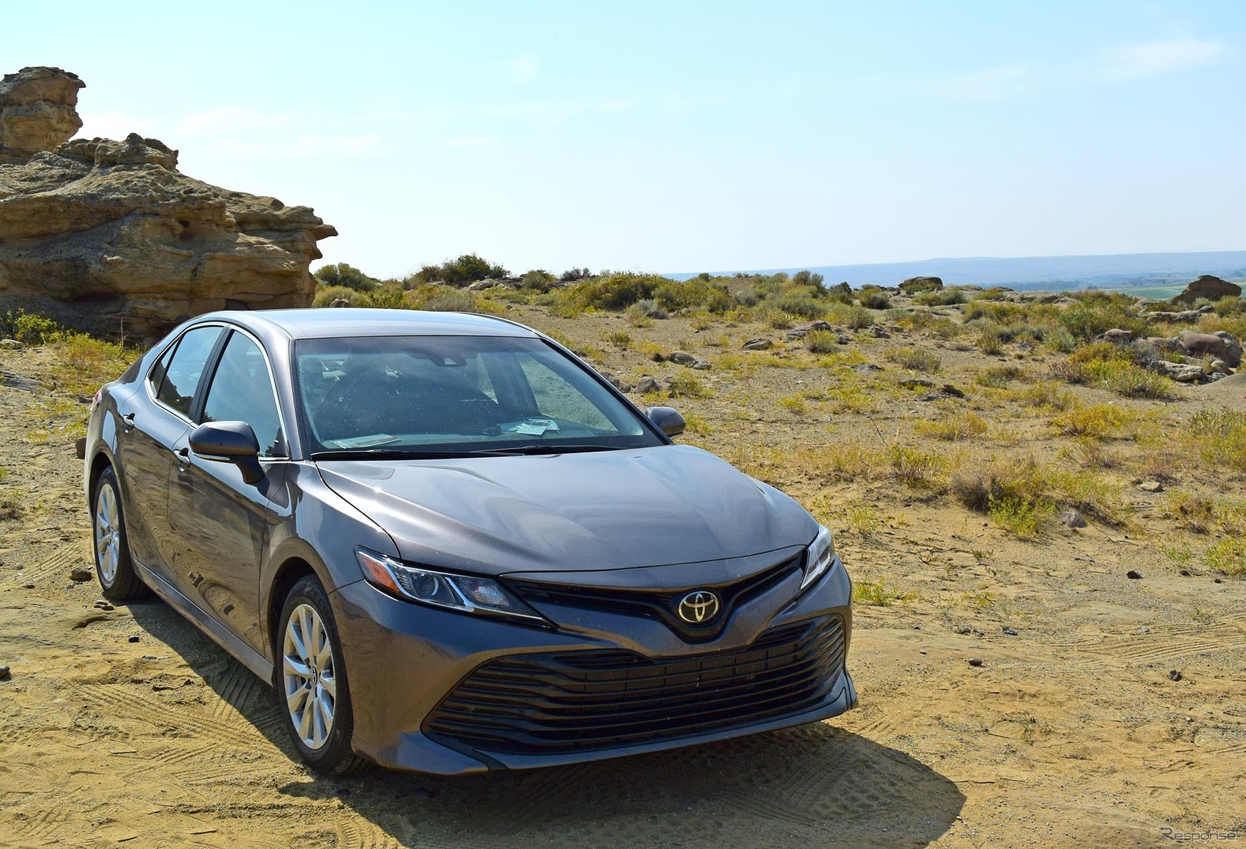 食分約0.7。太陽の光が如実に弱まり、直射日光を浴びても影の部分までハッキリ写真に写るようになっている。