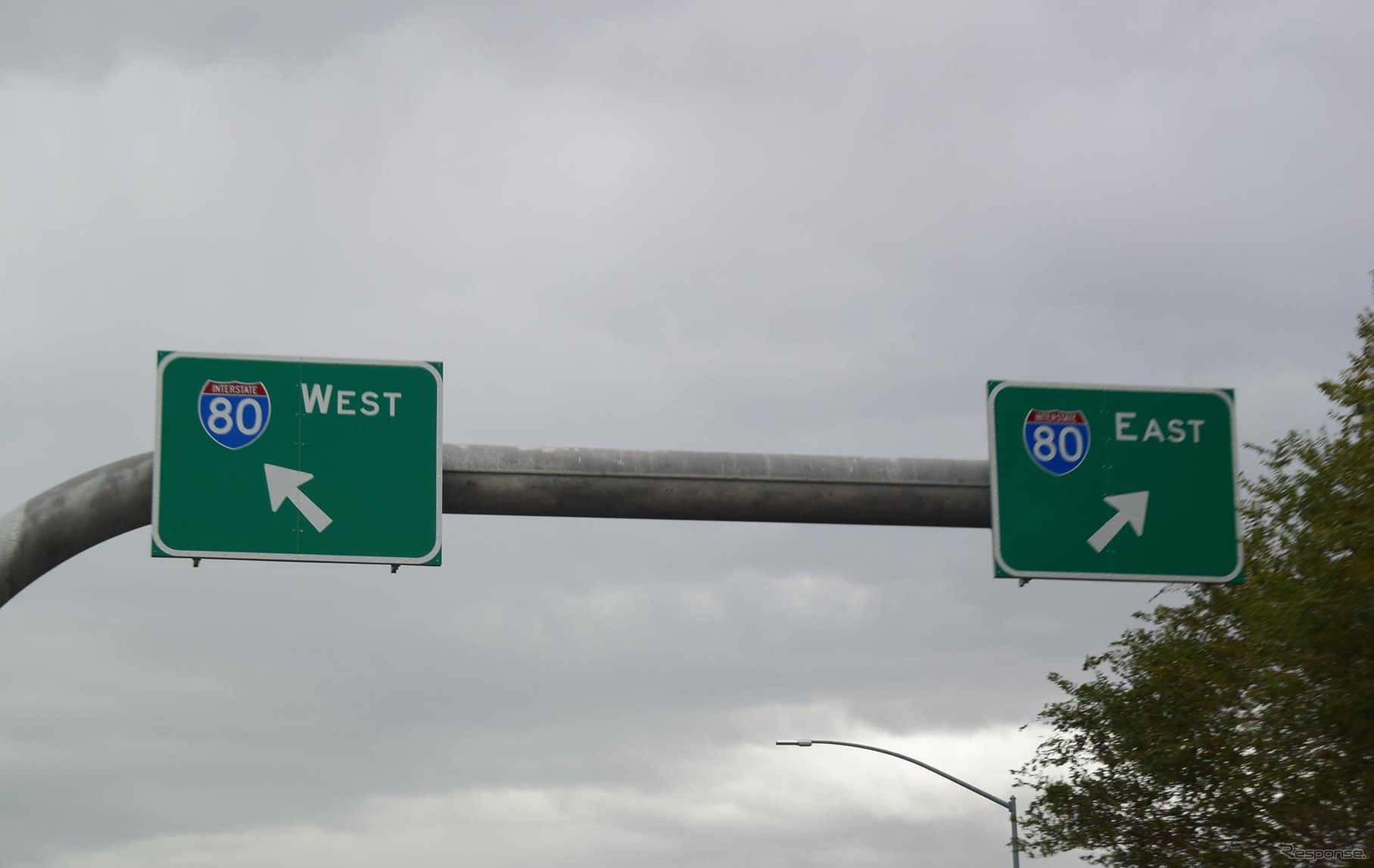 アメリカの高速道路は都市名の案内は不足気味。指標として想像以上に重要かつ有用だったのは東西南北。