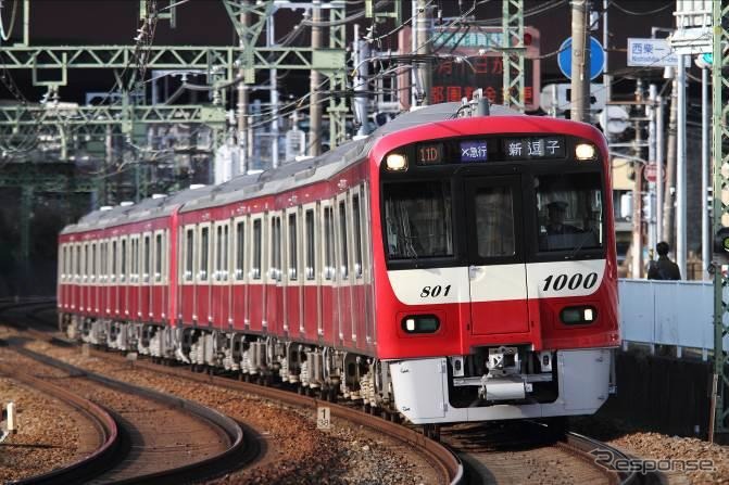 京急電鉄は10月28日にダイヤ改正を実施。羽田空港から横浜方面に直通するエアポート急行を増発する。