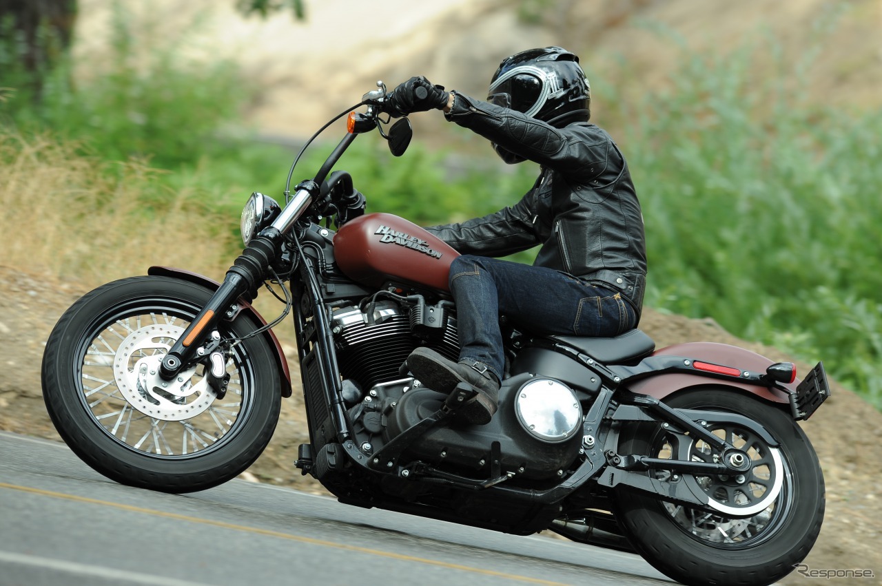 ハーレーダビッドソン 2018ソフテイルファミリー STREETBOB