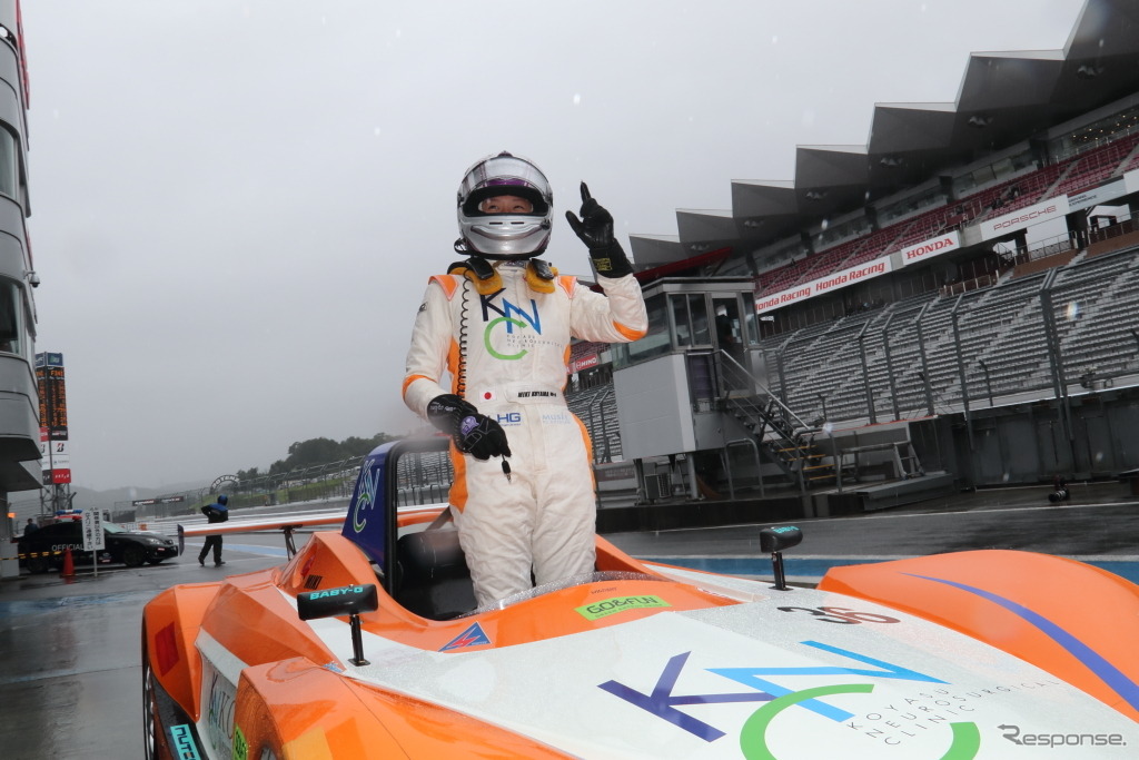 優勝した小山美姫