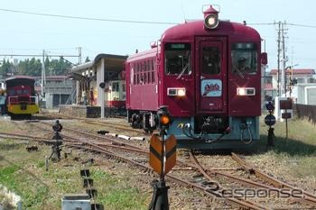 運転体験に使われる元くりはら田園鉄道（くりでん）のKD95形気動車。廃止時の3両がすべて保存されており、2両が動態保存車両として、通常は体験乗車に使われている。