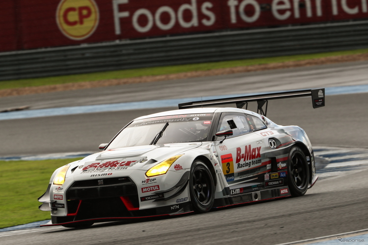 GT300クラス予選6位の#3 GT-R。