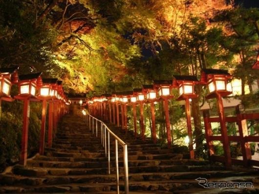 貴船神社でもライトアップが行われる。